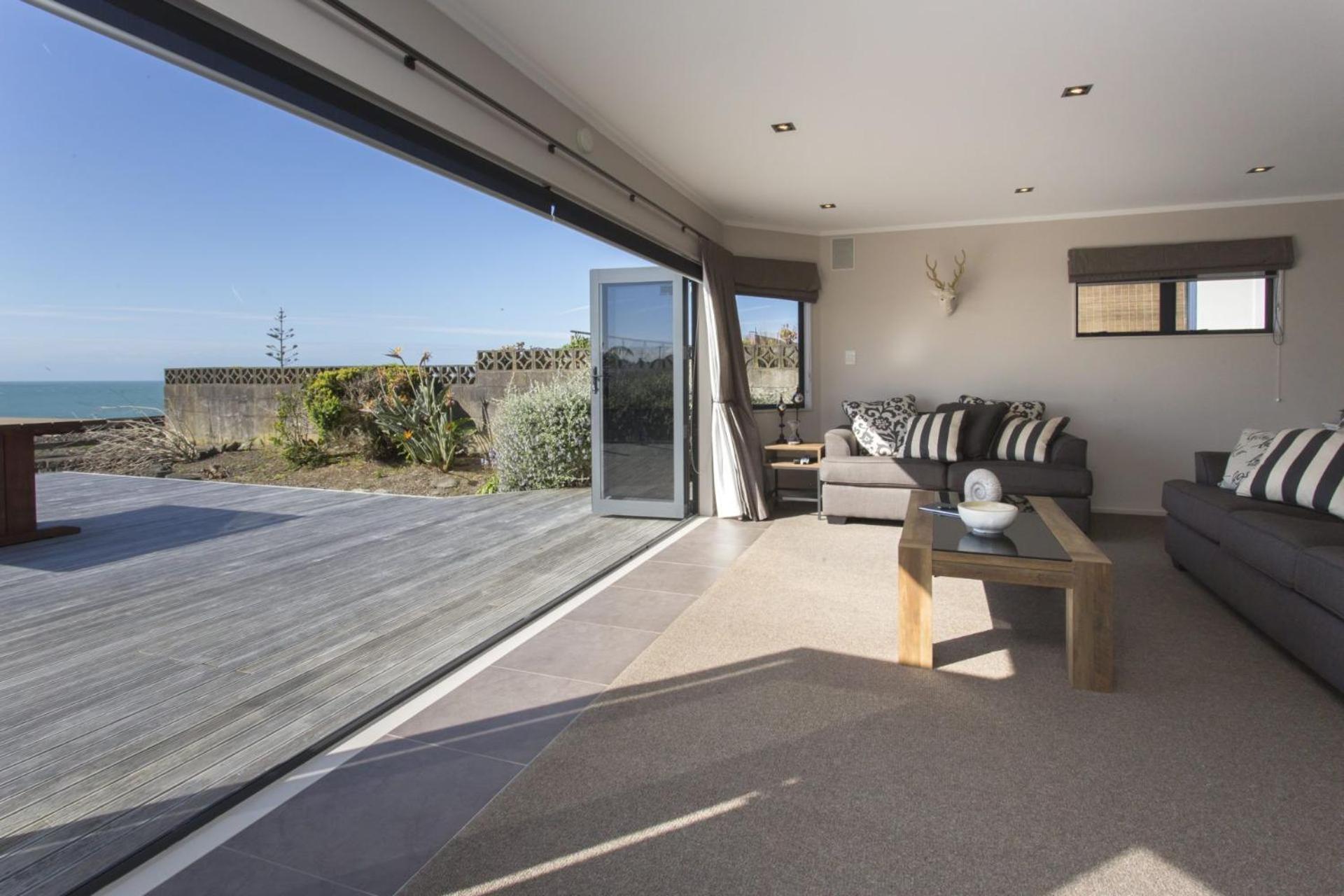 The Waterfront Escape Villa New Plymouth Exterior photo